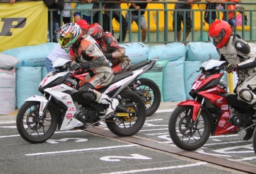 “Bão” về Cần Thơ: Gạo ám khói, nước pha xăng…