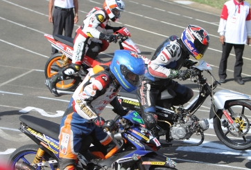 “Nhất tiện, lưỡng cử” của Honda Việt Nam Racing