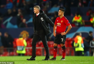 Sanchez dính chấn thương lãng xẹt trong trận thua PSG