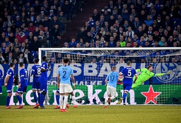 Chơi thiếu người, Man City vẫn ngược dòng ngoạn mục trước Schalke