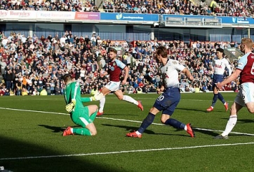Kane ghi bàn, Tottenham vẫn phải nhận thất bại trước Burnley