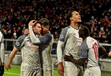 Liverpool nhấn chìm Bayern để vào tứ kết Champions League