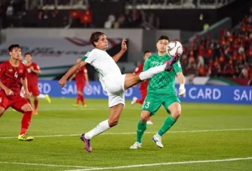 MU hỏi mua tiền đạo từng ghi bàn vào lưới ĐT Việt Nam