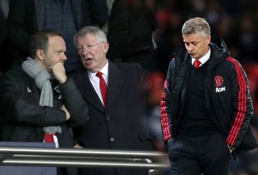Sóng ngầm MU: Ban lãnh đạo đối thoại chất vấn HLV Solskjaer