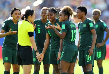 Bị loại khỏi World Cup, tuyển nữ Nigeria vẫn không chịu xách vali về nước