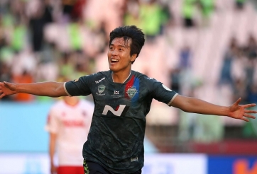 Cầu thủ Hàn Quốc đứng yên cũng ghi được bàn thắng