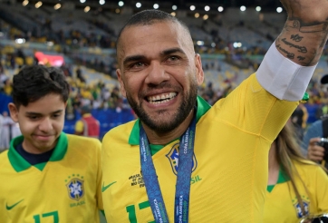 NÓNG: Dani Alves chính thức có bến đỗ mới