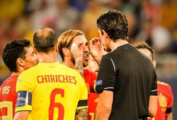 Trọng tài xin lỗi Sergio Ramos vì chiếc thẻ vàng nhầm lẫn