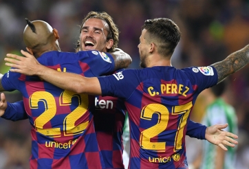 Barca vs Valencia: Gã khổng lồ thức giấc