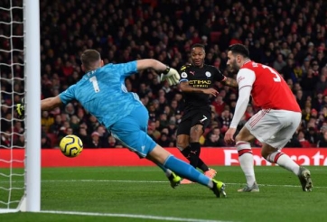 Thi đấu bạc nhược, Arsenal thảm bại trước Man City