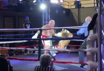 VIDEO: Ông lão 70 tuổi hạ knock-out đối thủ, lập kỷ lục thế giới