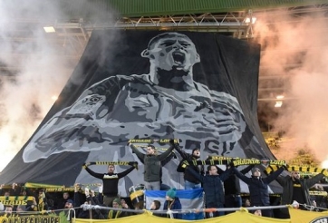 VIDEO: CĐV tưởng nhớ về cầu thủ xấu số Emiliano Sala