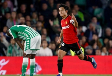 'Messi Nhật Bản' ghi 1 bàn, 2 kiến tạo giúp đội nhà thoát thua