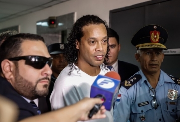 Nghi vấn đường dây rửa tiền của mafia đằng sau vụ Ronaldinho
