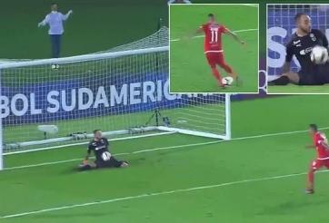 VIDEO: Cầu thủ bị đuổi việc vì cú đá panenka thảm họa