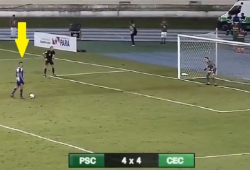 VIDEO: Cầu thủ đi bộ sút penalty và cái kết