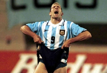 Cầu thủ lập kỷ lục 3 lần sút hỏng penalty trong 1 trận đấu