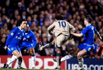 VIDEO: Chiêm ngưỡng những siêu phẩm của Ronaldinho tại Barca