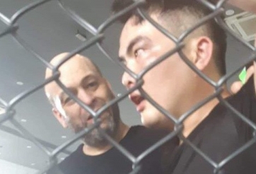 VIDEO: Màn tỉ thí giữa võ sư Flores và tán thủ Việt Nam