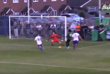 VIDEO: Thủ môn hóa 'Người nhện', cản phá 5 cú sút liên tiếp