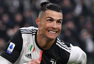 Juventus giữ chân Ronaldo, biến 3 ngôi sao thành 'vật tế thần'