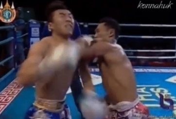 VIDEO: Cao thủ Trung Quốc coi thường 'Vua Muay Thái' và cái kết