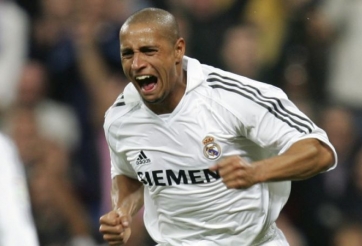VIDEO: Roberto Carlos đá phạt 'nã đại bác' tung lưới Barca