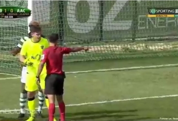 VIDEO: Quả penalty 'quái dị' nhất lịch sử bóng đá thế giới