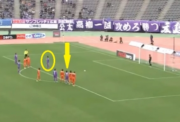 VIDEO: Pha phối hợp đá penalty 'độc nhất vô nhị', đánh lừa cả thế giới