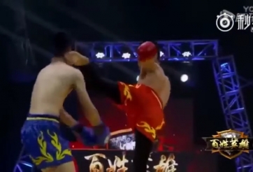 Lính đặc nhiệm Trung Quốc bị đá văng khỏi sàn đấu, bất tỉnh sau 10 giây