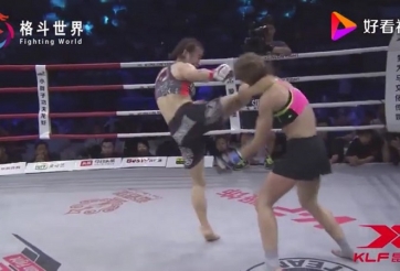 Nữ võ sĩ số 1 Trung Quốc tung cú đá 'sấm sét' khiến đối thủ bất tỉnh nhân sự