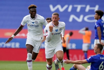 Chelsea vất vả giành vé vào vòng bán kết FA Cup