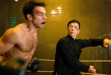 VIDEO: Kẻ kiêu ngạo thách đấu sư phụ Diệp Vấn và cái kết ê chề