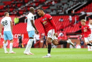 Greenwood nổ súng, MU nhọc nhằn lọt vào top 4 Ngoại hạng Anh