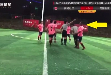 VIDEO: Bị thẻ đỏ, cầu thủ Trung Quốc 'nổi điên' đấm gục trọng tài