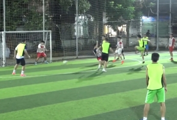 VIDEO: Đội bóng phủi Việt Nam ban bật ghi bàn ảo diệu như Tiki-Taka