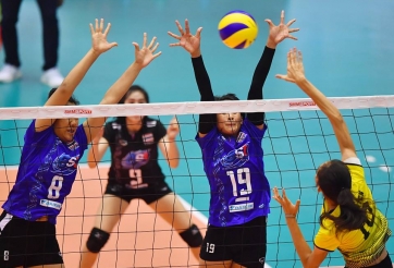 'Khủng long'  Nguyễn Bích Tuyền gánh team U19 Việt Nam 