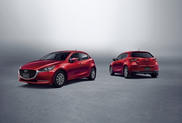 So sánh Honda Civic và Mazda 3 - Sedan nào đáng tiền hơn?