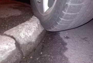 3 thói quen vô tình khiến lốp xe ô tô nhanh hỏng hơn