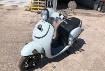 Cận cảnh xe tay ga Honda 50cc, giá bán gần 60 triệu đồng