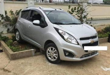 Kinh nghiệm lùi xe trên vỉa hè tài xế nào cũng nên biết