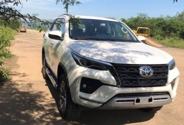 Toyota Fortuner 2021 bất ngờ về Việt Nam, chờ ngày ra mắt