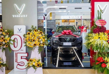 VinFast xác lập kỷ lục đồng khai trương 27 showroom 1 ngày