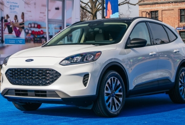 Ford Escape sắp có bản 7 chỗ, đe dọa Honda CR-V