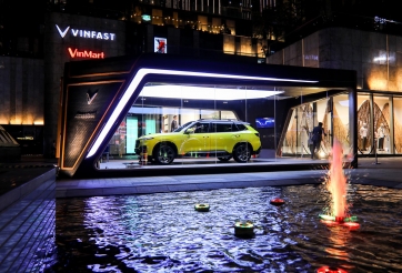VinFast President được trưng bày tại tòa nhà cao nhất Việt Nam