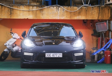 Bầu Hiển 'cưỡi' Porsche bản giới hạn đi xem chung kết Cúp QG