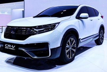 Honda CR-V bất ngờ có thêm phiên bản Hybrid sạc điện
