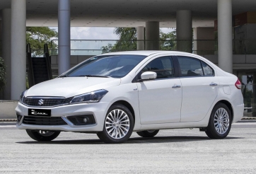 Suzuki Ciaz 2020 giảm 'sốc' trước tình thế Honda City 2021 gần ra mắt