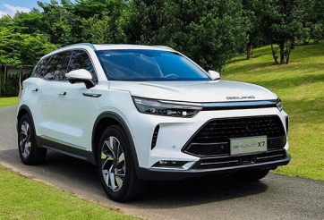 Giá lăn bánh xe 'Tàu' Beijing X7 gây sốt khách Việt tuần qua