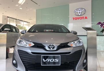 Nên mua Toyota Vios bản số sàn hay số tự động?